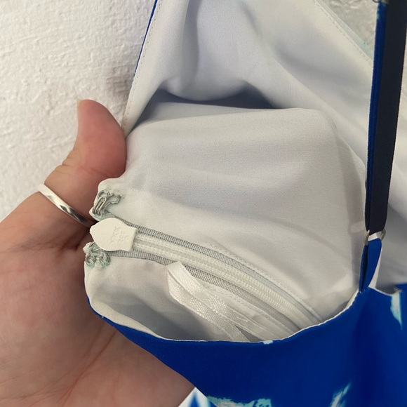 Banana Republic Watercolor Floral Maxi, Size 6 - Picture 5 of 8